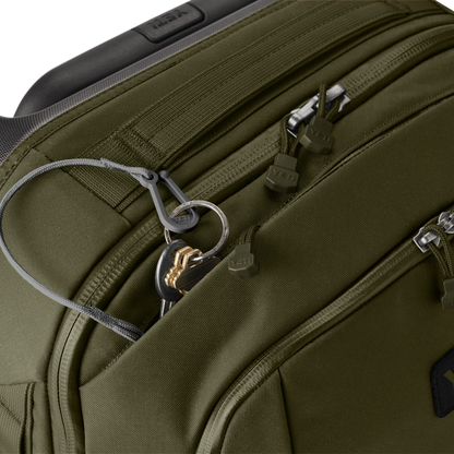 YETI Crossroads® Reistrolley van 22 Liter Olive