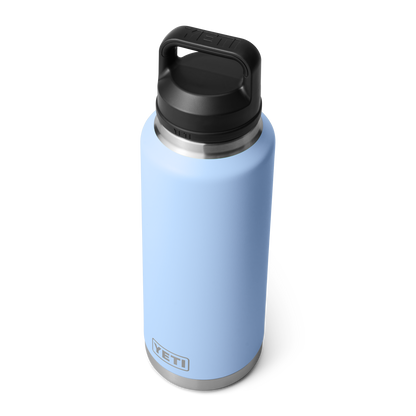 YETI Rambler® 46 oz Fles van 1,4 liter met Chug Cap Big Sky Blue