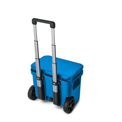 YETI Roadie® 32 koeler op wielen Big Wave Blue
