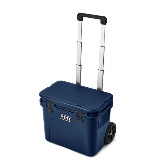 YETI Roadie® 32 koeler op wielen Navy