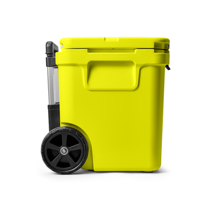 YETI Roadie® 48 koeler op wielen Firefly Yellow