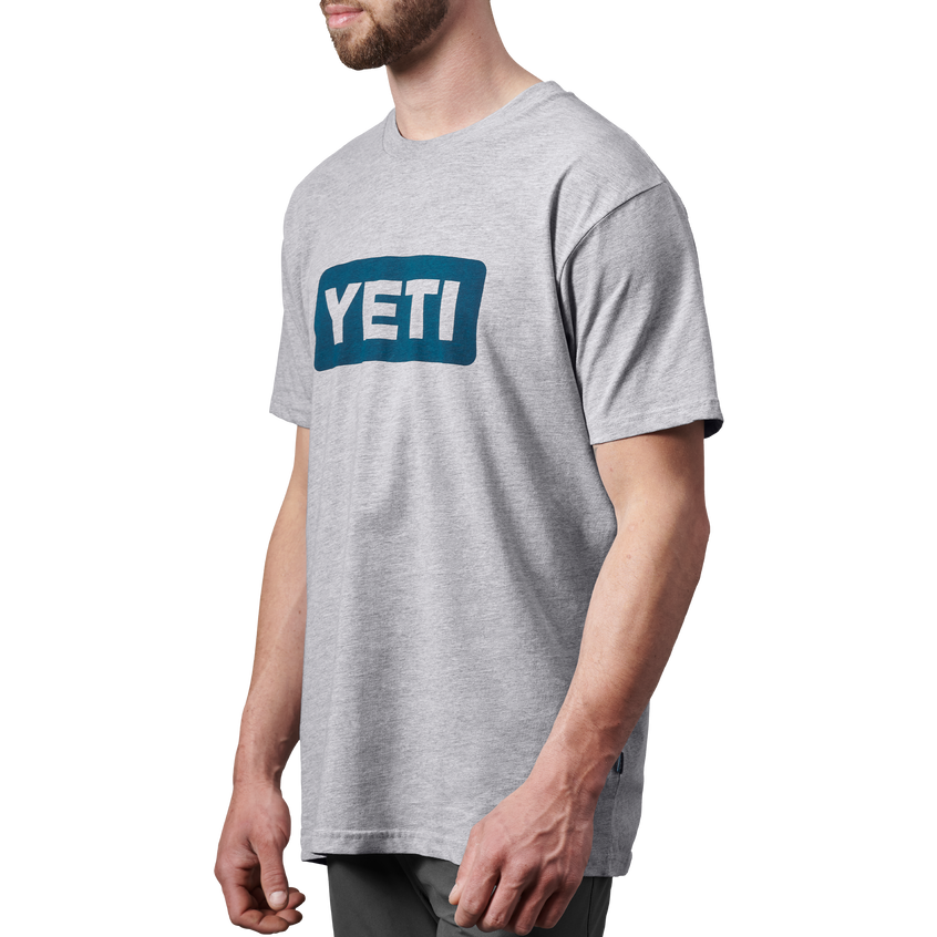 YETI Premium T-shirt met korte mouwen met logobadge Grey/Navy